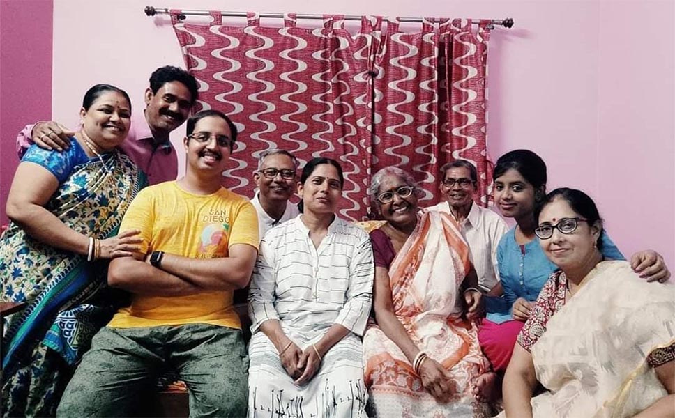 পারিবারিক